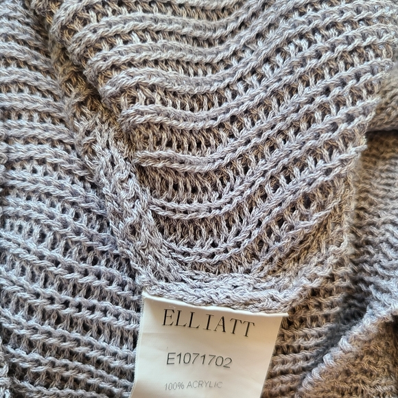 Elliatt Revolve Crop Sweater Pointelle Open Knit - Picture 6 of 8